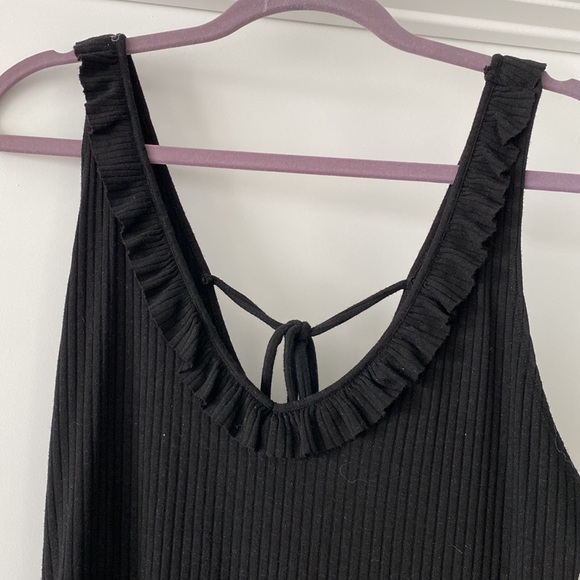 Black Top with Tie Back - Picture 2 of 4